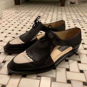 Kenneth Cole kiltie fringe cut-out loafers 7.5